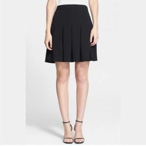Diane Von Furstenberg Gemma Pleated Black Skirt Sz 4